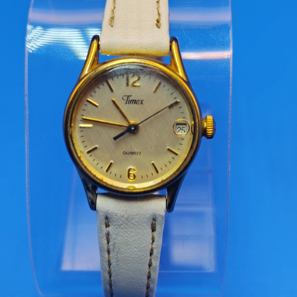 Vintage 1992 Timex Date 22mm Women's‎ Quartz Cocktail Watch White Leather Strap